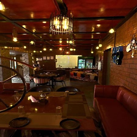 Hotel Runway Inn Pura Raghunath Экстерьер фото
