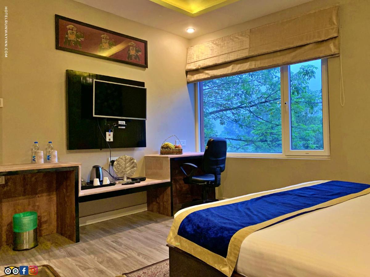 Hotel Runway Inn Pura Raghunath Экстерьер фото
