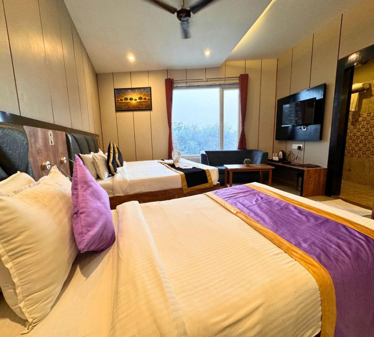 Hotel Runway Inn Pura Raghunath Экстерьер фото