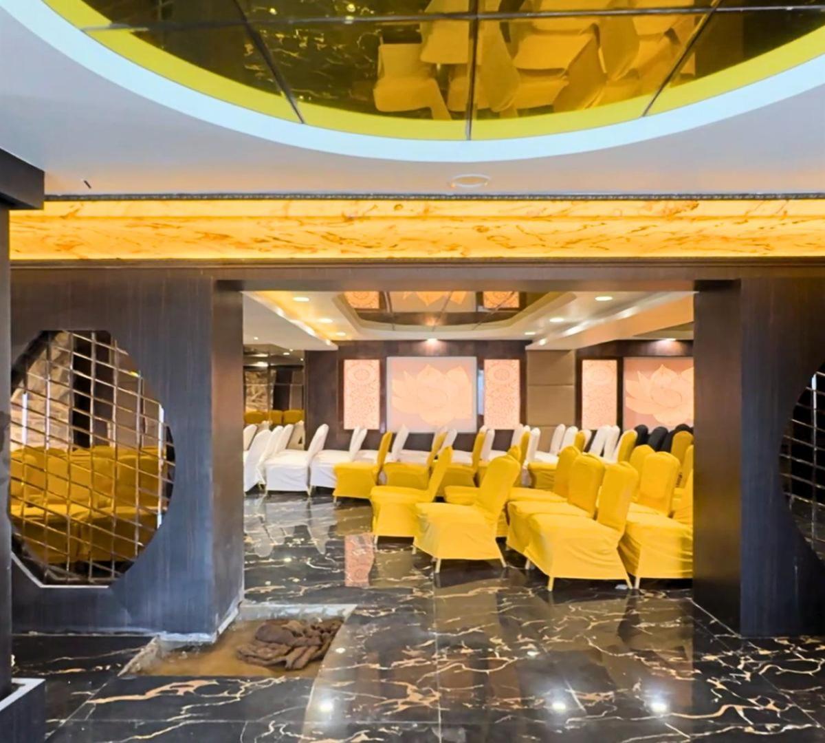 Hotel Runway Inn Pura Raghunath Экстерьер фото