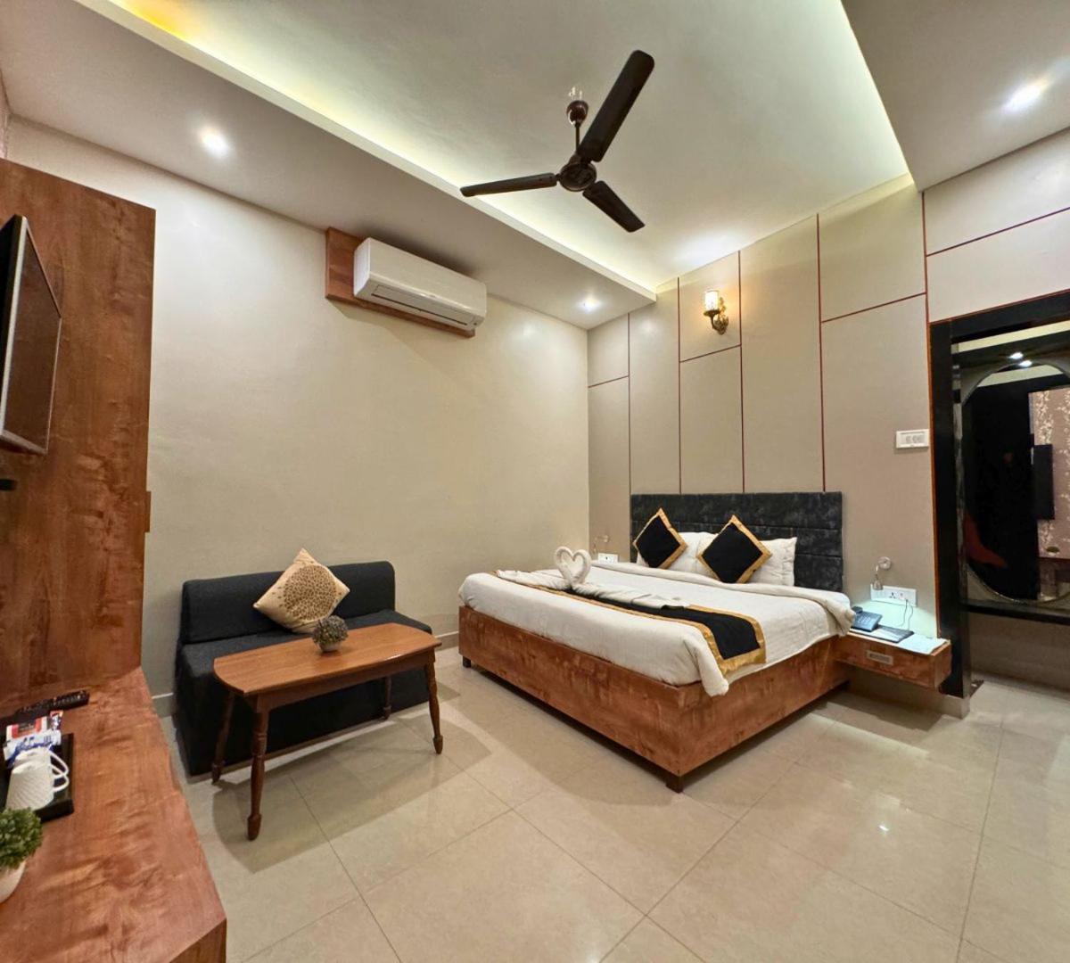 Hotel Runway Inn Pura Raghunath Экстерьер фото