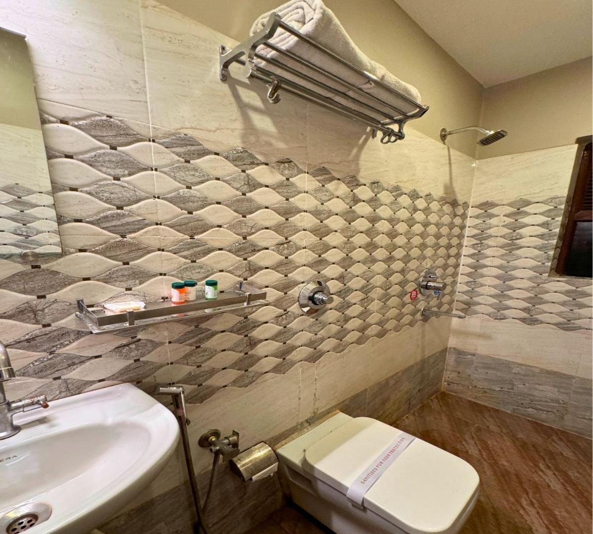 Hotel Runway Inn Pura Raghunath Экстерьер фото